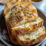 Airfryer Knoblauchbrot – Schnell, knusprig und unwiderstehlich 2 Airfryer Knoblauchbrot – Schnell, knusprig und unwiderstehlich