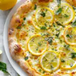 Zitronenpizza – Frisch, aromatisch und sommerlich 2 Zitronenpizza – Frisch, aromatisch und sommerlich