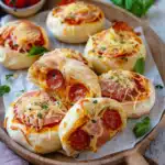 Gefüllte Pizzabrötchen selber machen 2 Gefüllte Pizzabrötchen selber machen