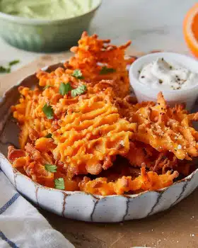Süßkartoffel-Pommes aus der Heißluftfritteuse