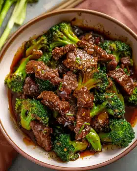 Rindfleisch mit Brokkoli à la Chinesisch